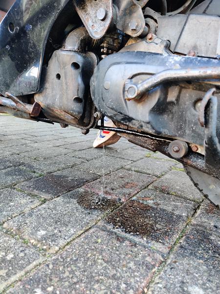 drypper med benzin når man giver gas