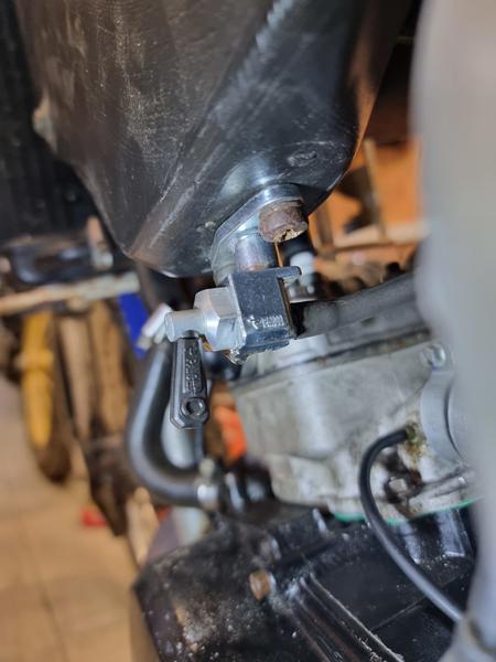 Benzin hane suzuki RMX 50