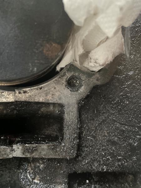 Pindbolt knækket på cylinder