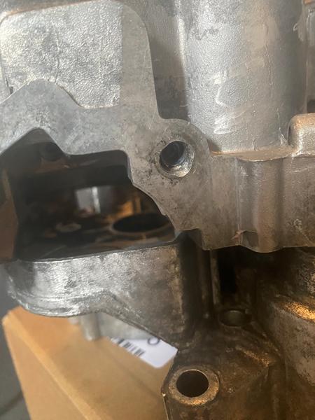 Ødelagt gevind i motor