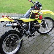 Suzuki Rmx