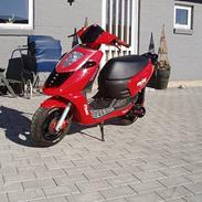 Aprilia Sonic Red & Black (Solgt)