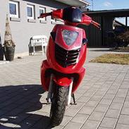 Aprilia Sonic Red & Black (Solgt)