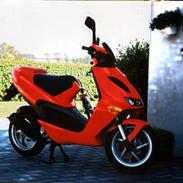 Aprilia SR 50 [ Rød Lyn ]