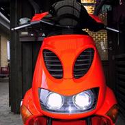 Aprilia SR 50 [ Rød Lyn ]