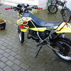 Suzuki Rmx