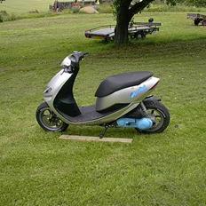 Suzuki Estilete
