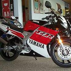 Yamaha TZR50 racing
