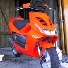 Aprilia SR 50 [ Rød Lyn ]