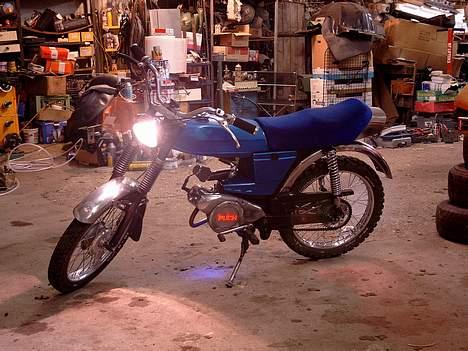 Puch Grand-Prix - Diode lysshow og blå dioder under bunden... billede 5