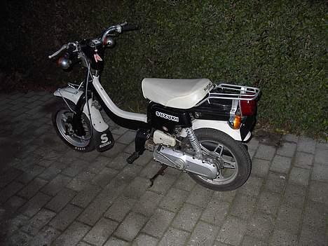 Suzuki Fz 50 (solgt) - nymalet FZér billede 3