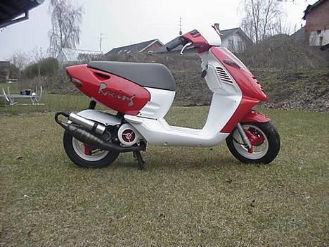 Aprilia Sonic Red & White billede 1