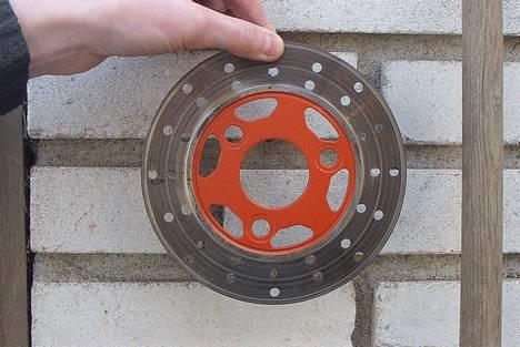 PGO Hot 50 SOLGT - Min bremse skive i Orange :P LoL Nok. billede 3