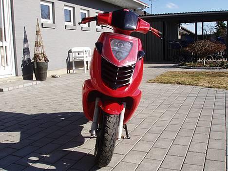 Aprilia Sonic Red & Black (Solgt) billede 2