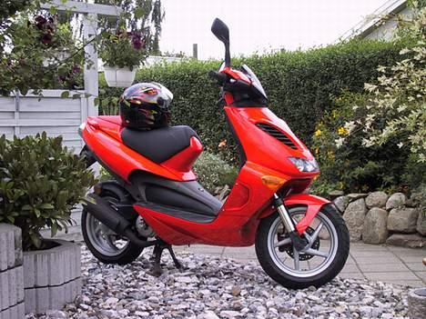 Aprilia SR 50 [ Rød Lyn ] billede 4