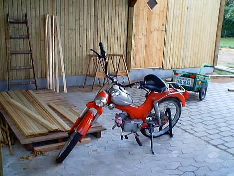 Tomos 3 gear - Solgt - billederne blev taget før der blev sat cylinder på, så på billedet sidder der en klud i åbningen til krumtaphuset billede 3