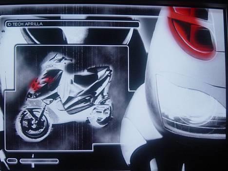 Aprilia Sr 50 Ditech "SOLGT" billede 4