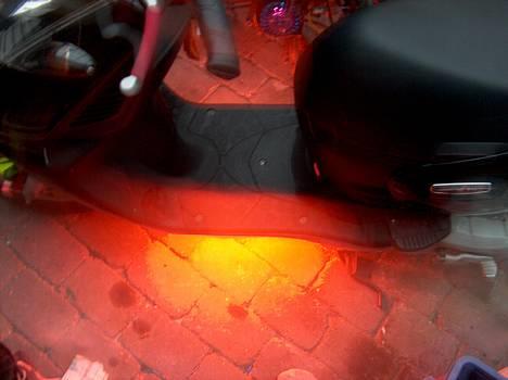 Aprilia Sonic - Da jeg fik sat neon på!!!!!! billede 3