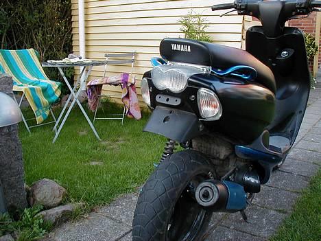 Yamaha neos -=Team VSR=- byttet - Så er der sku lige kommet gitter på udstødningen og afskåret bagskærm :D billede 10