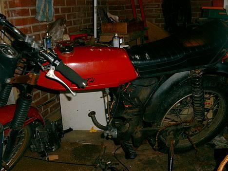 Suzuki FZ 50 - solgt - En monza jeg er ved at lave istand - Sælger den gerne når jeg er færdig billede 8