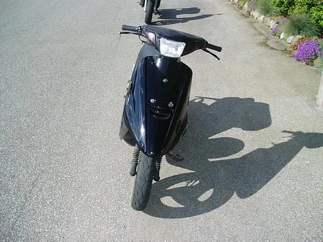 Yamaha Jog AS *SOLGT* - Joggen forfra billede 2