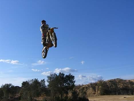 Suzuki RM 125  (Solgt) - mig i basalona billede 11