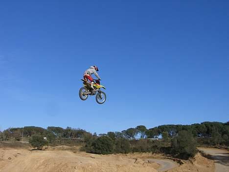 Suzuki RM 125  (Solgt) - mig i basalona billede 13