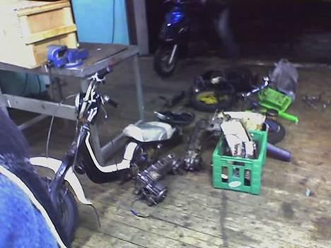 Suzuki fz 50  solgt - sårn står de nu billede 12