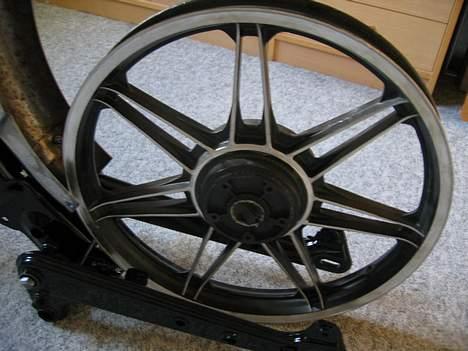 Puch GP N-SSL Flagskib PROJEKT - Fælg inden endelig polering og maling! billede 20