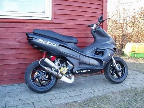 Gilera Runner lc dd (SOLGT) - JA hvorfor ikke ser jo race nok ud:P billede 3