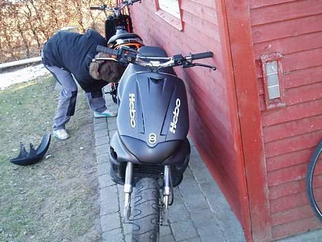 Gilera Runner lc dd (SOLGT) - Fjabbes Nrg Lc Dd med NX kit i baggrunden billede 4