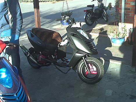 Aprilia Sonic Projekt <3 - min uhandy store klods af en køler hehe  billede 4