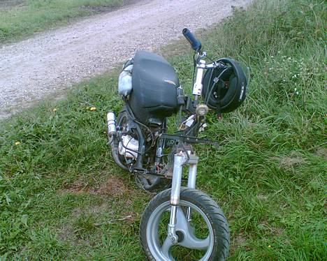 Aprilia Evo rally solgt 6000,- billede 6