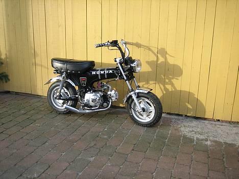 Honda Dax -- lowrider (SOLGT) - Daxen.  billede 2