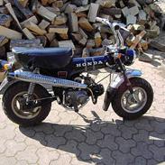 Honda Dax (SOLGT)