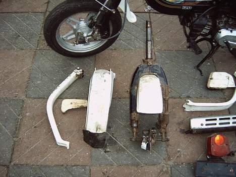 Suzuki FZ50 (solgt) - dele billede 9