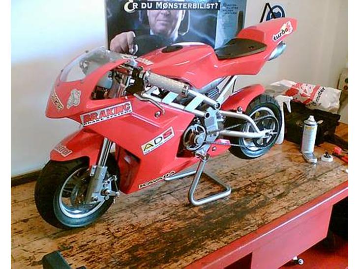 {{currentPhoto.altText}} billede {{currentPhoto.number}}