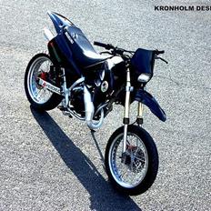 Suzuki Kronholm Design smx