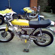 Yamaha 4 gear