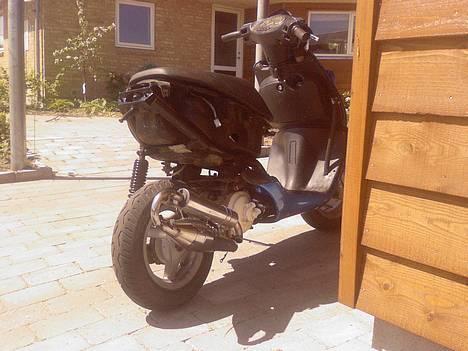 Aprilia Sonic "Blålyn LC *Byttet* - hvad satan, der er jo BUNDSKJOLD på nu :D billede 1