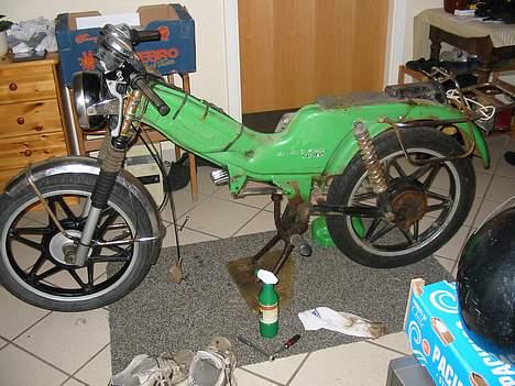 Kreidler RMC Florett - Stellet males i Grøn metallic med perlemor i.. Ikke den farve på billedet! billede 5