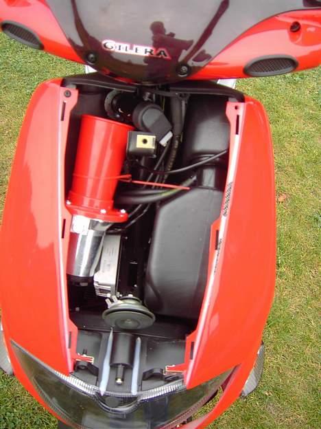 Gilera Runner << Solgt >> - det røde der er mit ford a horn.. det lyder fee billede 7