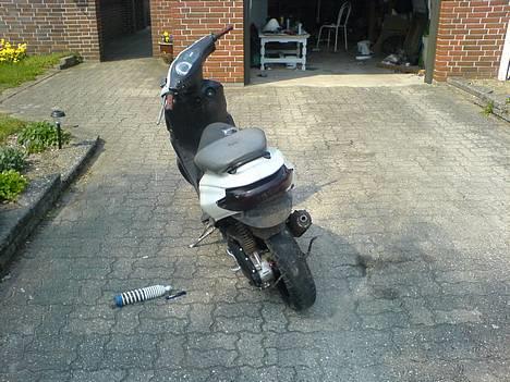 Derbi Atlantis/sr50 lc(80%) - bagfra (80% færdig) billede 2