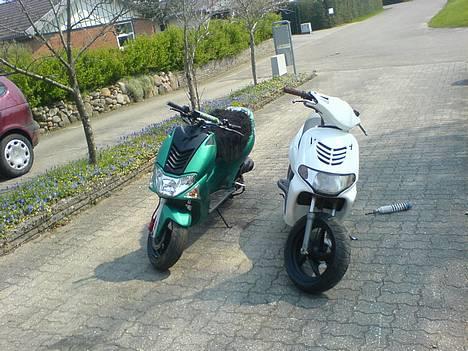 Derbi Atlantis/sr50 lc(80%) - min nabos kymco og min  billede 7