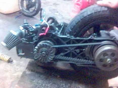 Yamaha jog (SOLGT) - taget med fon billede 8