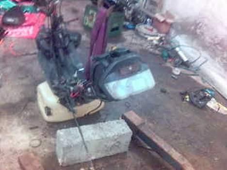 Yamaha jog (SOLGT) - taget med fon billede 11