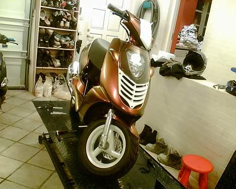 Aprilia *porno* *AC* SOLGT billede 3