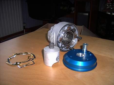 Piaggio 2Fast4Race Solgt - 2fast4race Cylenderen billede 3