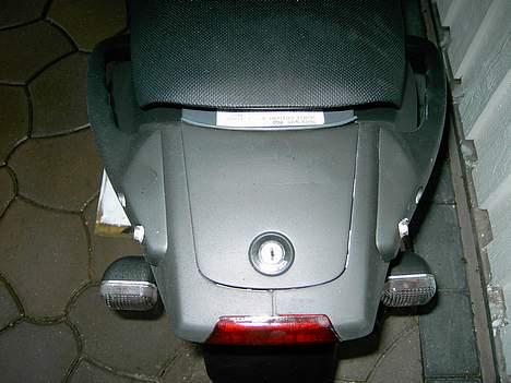 PGO Dr. Big ¤{_Brian_}$ solgt - har udspartlet den fordybning hvor der ellers har siddet et "PGO" mærke.. billede 6