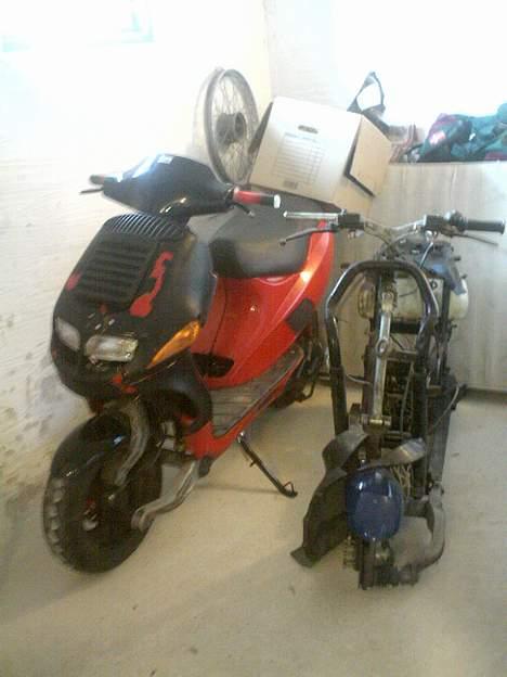 Italjet formula (BYTTET) til HOT - min scooter ved siden af min  45 sammen model billede 9